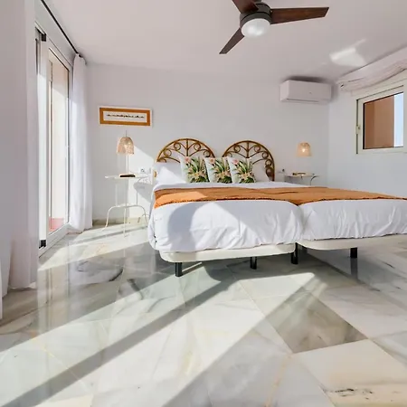 Apartment Holidays2fuengirola Duplex With Stunning Sea View, Terraces,1st Line Beside Port