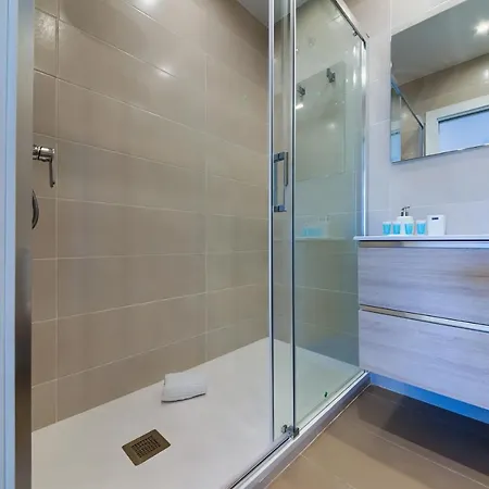 Holidays2fuengirola Duplex With Stunning Sea View, Terraces,1st Line Beside Port Apartment